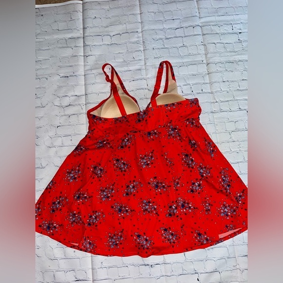Red Floral Swim Top Tankini Ruched Front Swimsuit Top Summer Vacation - Picture 3 of 4